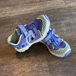 Like New Stride Rite hiking/water/play shoes!